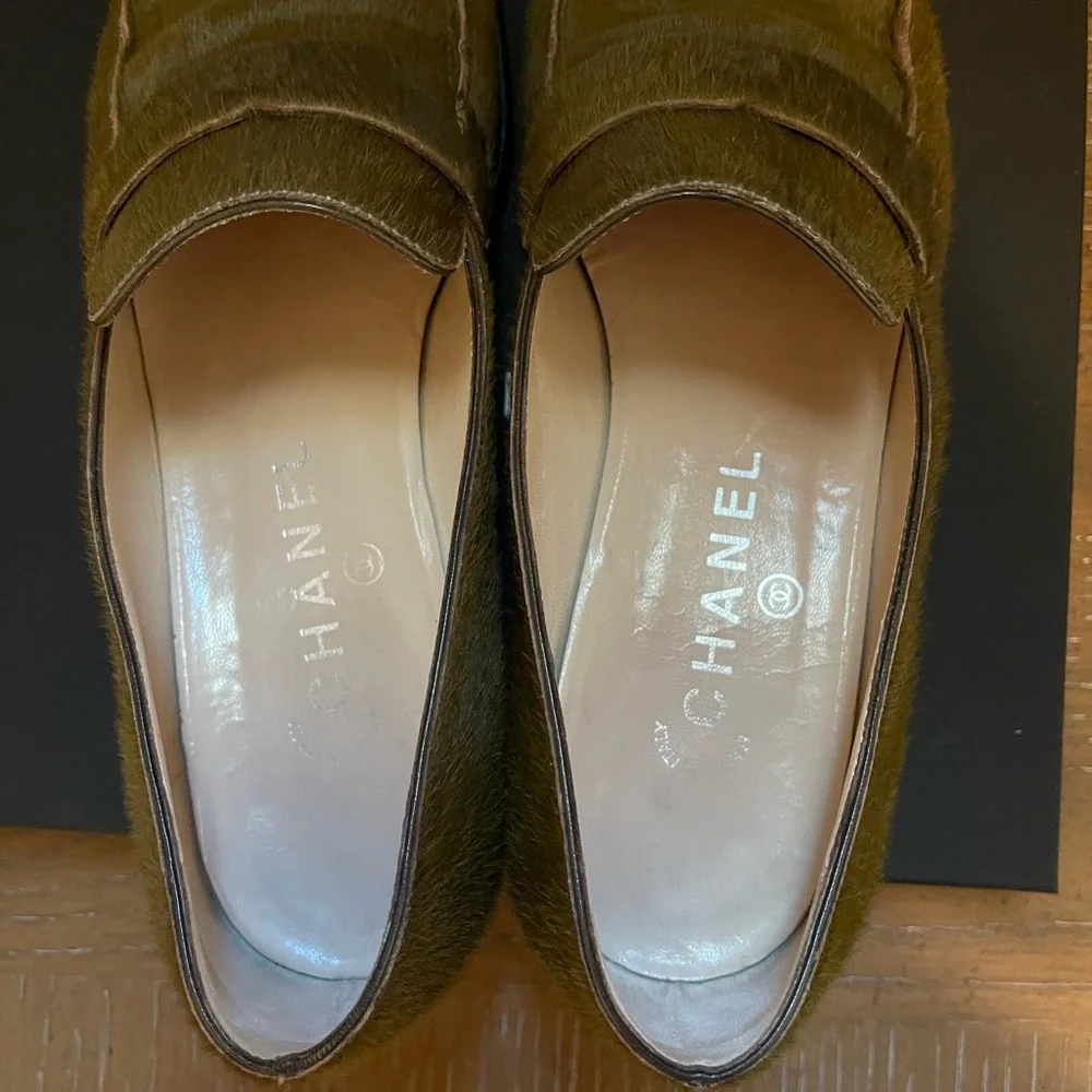 CHANEL Moss Green Loafers - Picture 6 of 9